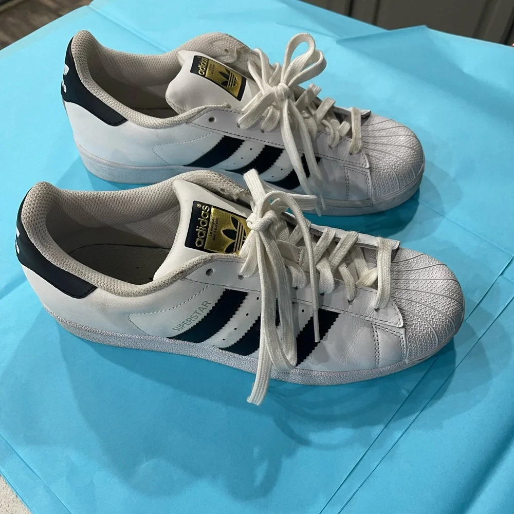 Adidas Superstar EUC - Picture 4 of 7